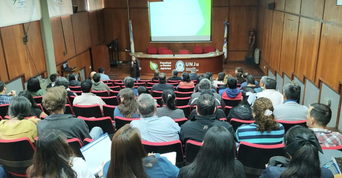 Desarrollaron taller institucional para docentes de Agrarias de la UNJu